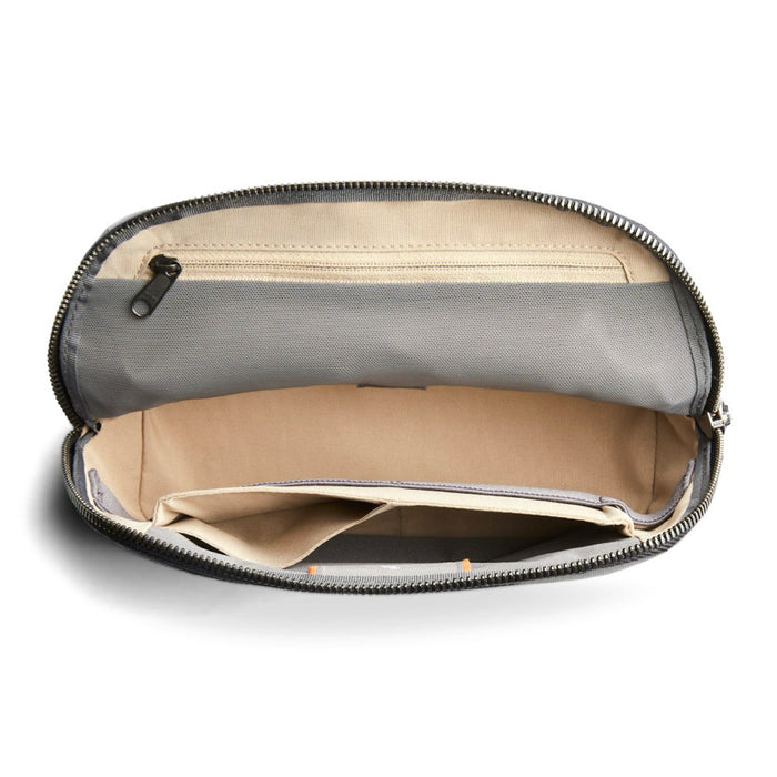 กระเป๋า Bellroy Desk Caddy สี Eucalyptus