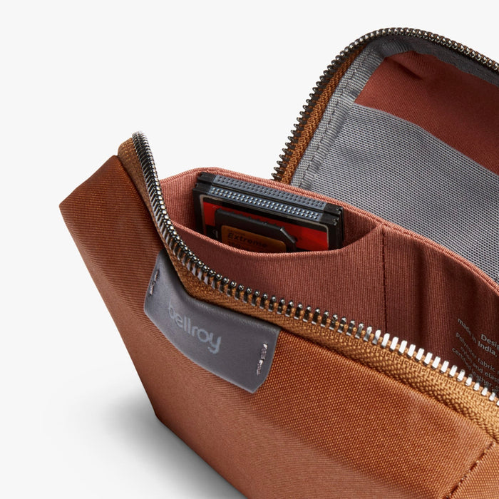 กระเป๋า Bellroy Tech Kit Compact สี Bronze