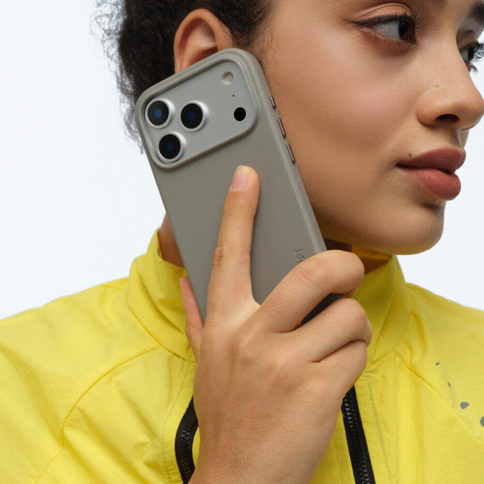 เคสไอโฟน Snap Phone (MOVAS) สำหรับ iPhone 17 Pro - Taupe ดีไซน์สวย แบรนด์ MOFT