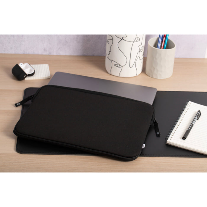 กระเป๋าคอมพิวเตอร์ Basics 2 Life สำหรับ MacBook Pro 14 นิ้ว ดีไซน์สวยงาม ทันสมัย สี Black/White แบรนด์ MW
