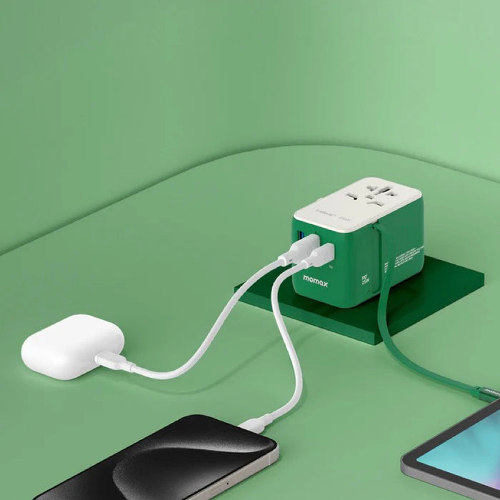 หัวชาร์จ Momax 1-World+ 3 พอร์ต มีสาย USB-C ในตัว รองรับกำลังไฟสูงสุด 25W สี Black